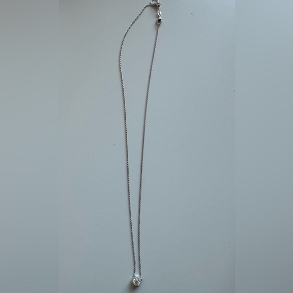 Diamond solitaire necklace white gold. - Picture 3 of 8